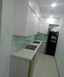 Kính ốp bếp màu trắng sữa