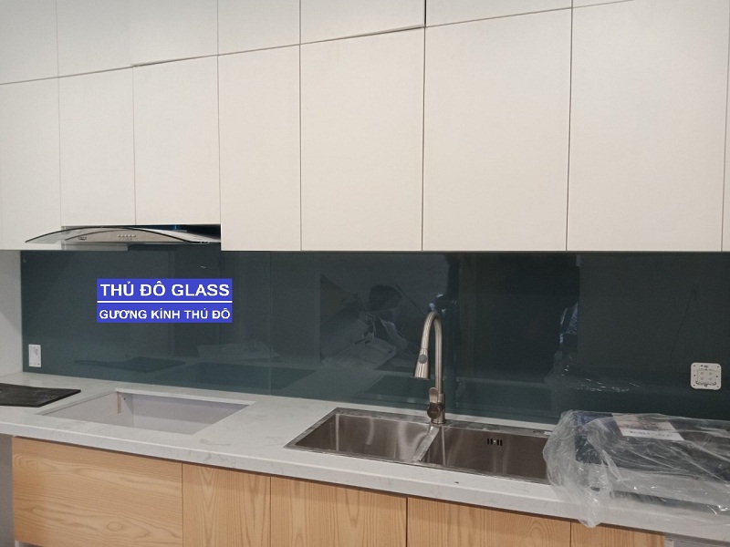 Kính ốp bếp, kính màu ốp 3D đẹp tại Thủ Đô Glass