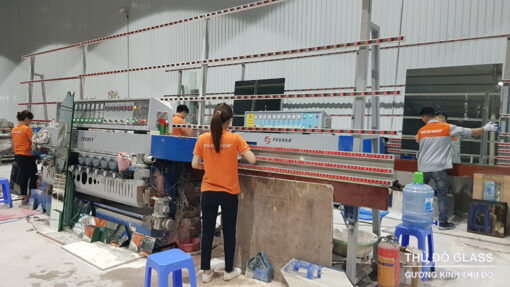 Gương Bỉ nhập khẩu dày 5ly mài vát cạnh